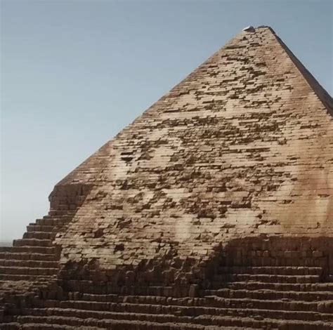 Looking At How Pyramids Were Built Using Their Casing Stones | Hackaday