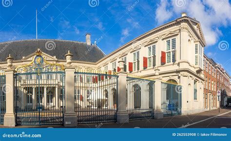 View of the Royal Noordeinde Palace in the Hague Editorial Stock Photo ...