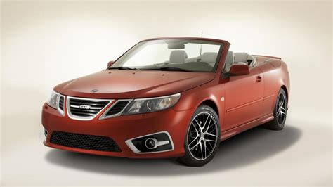 Saab 9-3 facelift & Independence Edition convertible revealed