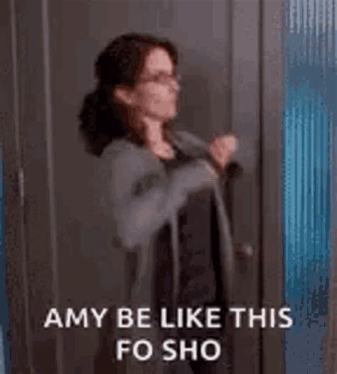 Liz Lemon Tina Fey GIF - LizLemon TinaFey AwkwardDance - Discover & Share GIFs