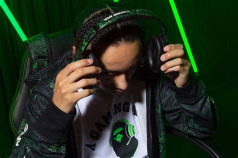 RAZER x BAPE® – us.bape.com