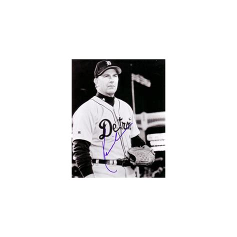 Kevin COSTNER Autograph