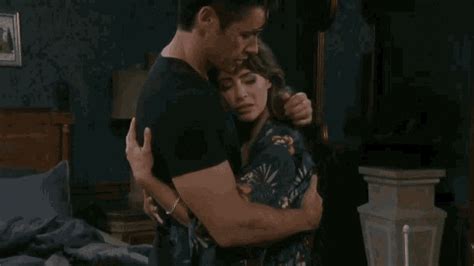 Hug Sweet Hug GIF - Hug Sweet Hug Couple Hug - Discover & Share GIFs