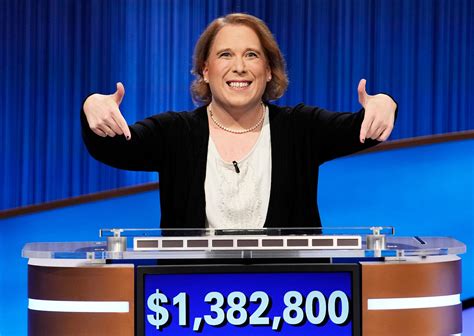 Amy Schneider Is Defeated on ‘Jeopardy!’ - The New York Times