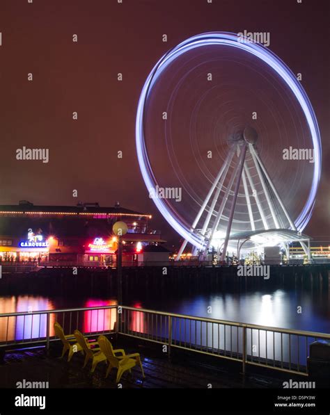 Seattle Ferris Wheel at Night Stock Photo - Alamy