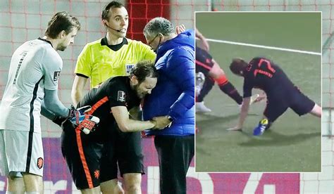 Watch: Horrific-looking leg injury sees Daley Blind stretchered off as Holland beat Gibraltar ...