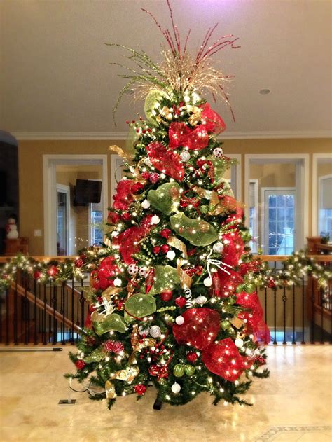 Red And Green Christmas Tree Decorations