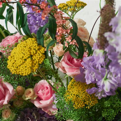 Flower Subscription | Flower subscription, Seasonal flowers, Flowers