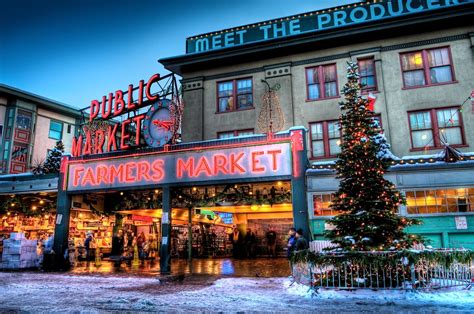 Seattle Pike Place Market At Christmas | Pike place market seattle ...