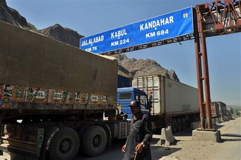 Afghan Taliban reopen Torkham border crossing