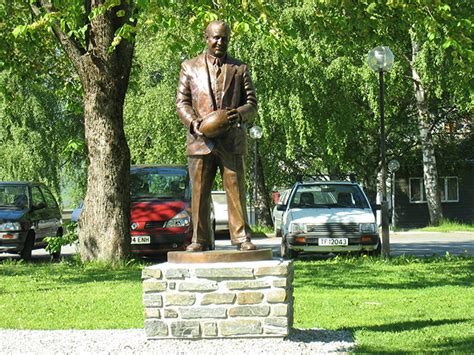 Knute Rockne, college football legend - The Norwegian American