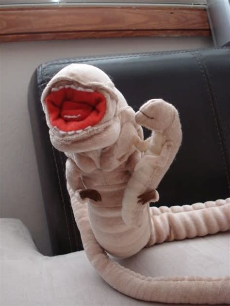 Baby Alien Chestburster plushie - TOYS, DOLLS AND PLAYTHINGS | Alien crafts, Cute alien, Alien plush