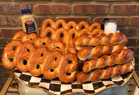 Philly Original Delicious Soft Pretzels – PretzelsDirect.com