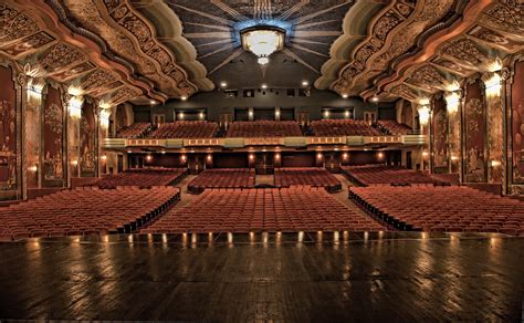 Group Packages | The Paramount Theatre - Aurora, IL