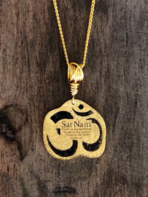 Ek onkar Satnam mantra pendant-925 gold necklace | Etsy | Mantra pendant, Mantra jewelry, Gold ...