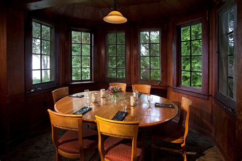 Roosevelt Dining Room at Lake Quinault Lodge | Olympic National Park ...