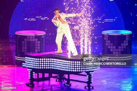 3,301 Mika Singer Stock Photos, High-Res Pictures, and Images - Getty ...