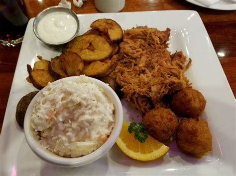 Three Lil Pigs Barbeque Daleville VA 3 - Patrick's BBQ Trail