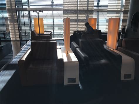 Review: Lufthansa Lounge London Heathrow (LHR) - Live and Let's Fly