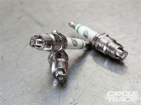 Racing Spark Plugs - How to Choose the Right Plugs For Your Racer - Hot Rod Network