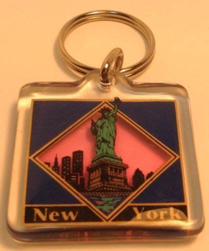 Colorful Square keychain STATUE OF LIBERTY Porte-Cles Carre NEW YORK ...