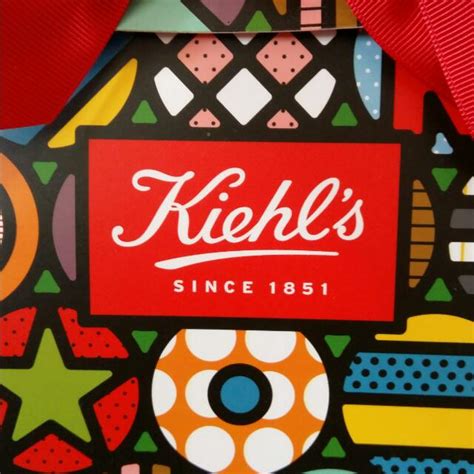 Kiehl's Gift Set, Women's Fashion, Bags & Wallets, Wallets & Card ...