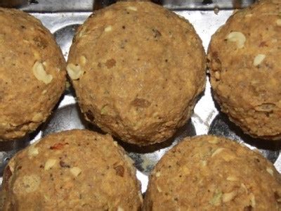 Tirupati Laddu – Srinidhi Telangana Pindi Vantalu