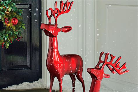 Best Outdoor Holiday Christmas Yard Decorations to Buy | The Daily Dish