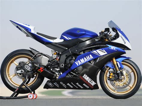 Yamaha R1 HD Wallpaper | Wallpup.com