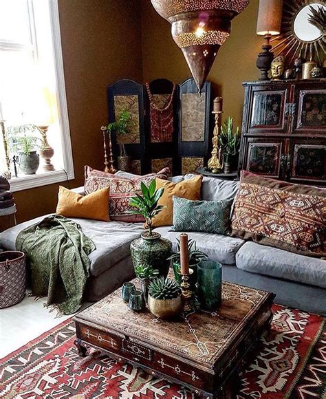 This bohemian space is amazing! Credit: @frizzyninja Bohemian Style Living Room, Bohemian Room ...