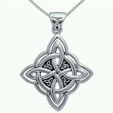 Celtic pendant Clasic and Beautiful I like It! 😘😍 | Silver necklace designs, Symbol necklace ...