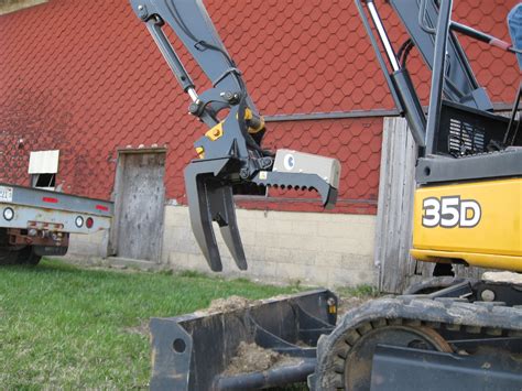 Mini Exca-Beak Excavator Attachment - Daniel Mfg. Inc.