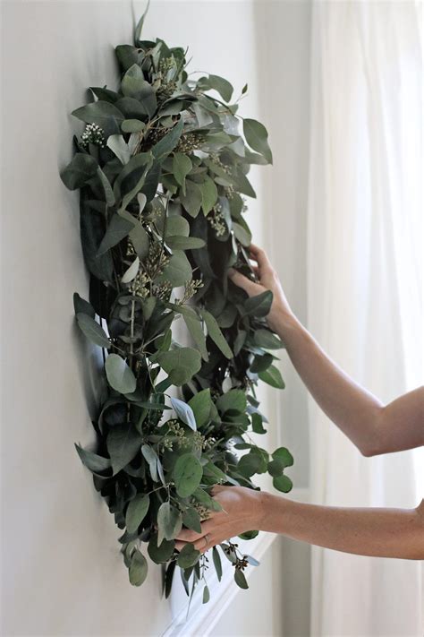 DIY Eucalyptus Wreath Tutorial #hellonest | Guirlandas