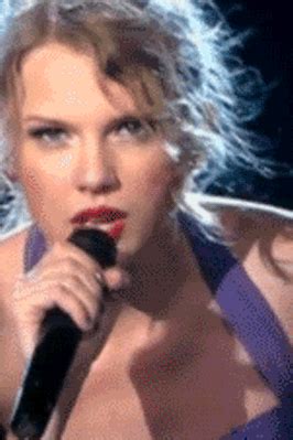 16 Times Taylor Swift's Lyrics Perfectly Described Your Love Life | Taylor swift lyrics, Taylor ...