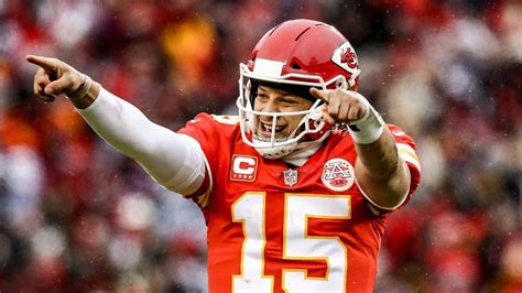 Patrick Mahomes signs 10-year contract that will reportedly be ‘the ...