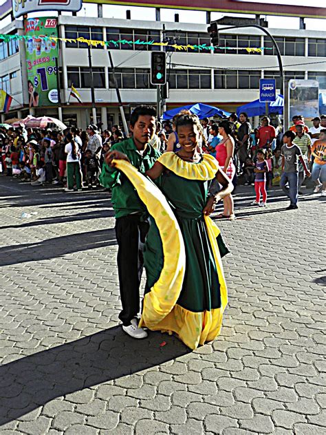 Ecuador Joannan silmin - Ecuador in my eyes: Ecuadorian traditional music - Wednesday facts