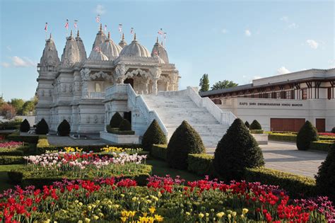 ShreeSwamiNarayanBhagwan: BAPS Shri Swaminarayan Mandir IN London