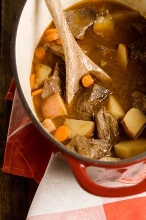 Paula Deen: Traditional Old-Time Beef Stew - Serves 10