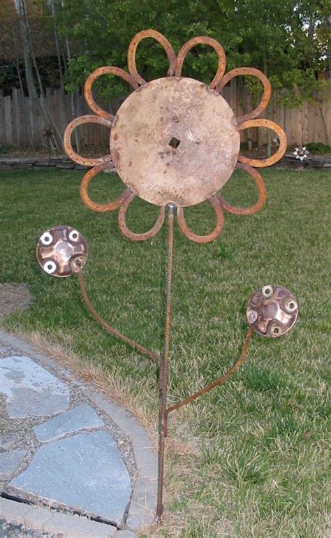 Rusty Flower | Welding projects, Cool welding projects, Metal working ...