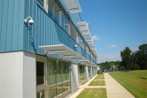 Extruded Aluminum Sunshades | Ametco Manufacturing