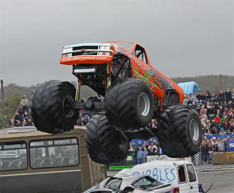 Monster truck jump by carol68 on DeviantArt