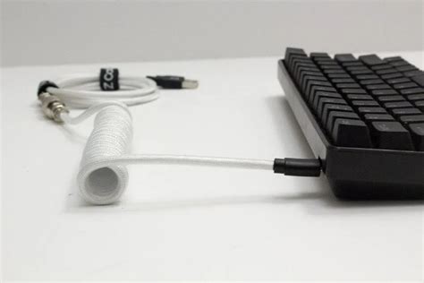 Z-Series Custom Coiled Aviator USB-C Keyboard Cable (White Black) – Tez Cables