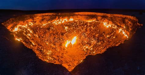 Darvaza Derweze Gas Crater Called Also the Door To Hell in Turkmenist Stock Image - Image of ...