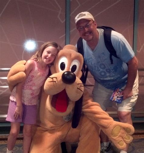 Pluto and Goofy at Hollywood Studios | KennythePirate's Unofficial Guide to Disney World