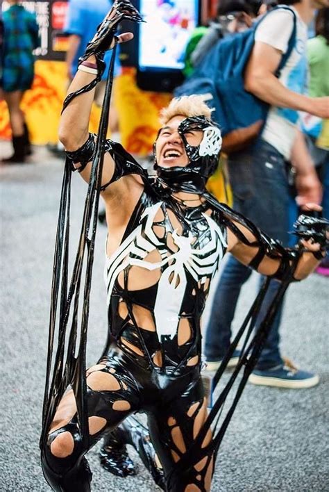 Venom symbiote takes over Eddie Brock | Cosplay at SDCC 2013 | San ...