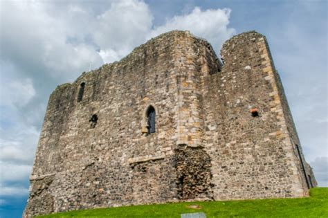 Dundonald Castle | history, Photos & Visiting Information