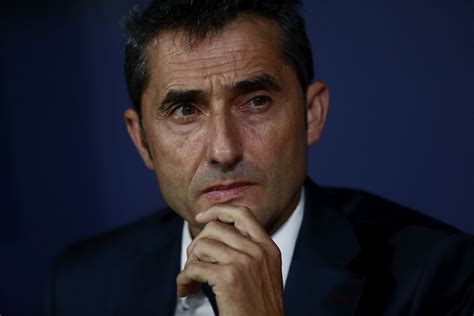 Ernesto Valverde discusses new centre-back signing and exits ahead of ...