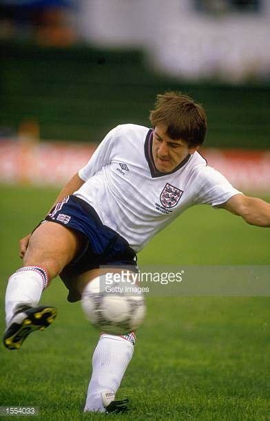 Peter Beardsley of England in action during the 1986 World Cup match ...