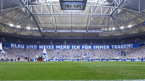 Schalke 04: Mega-Choreo bei Duell gegen Eintracht Frankfurt | Fußball News | Sky Sport