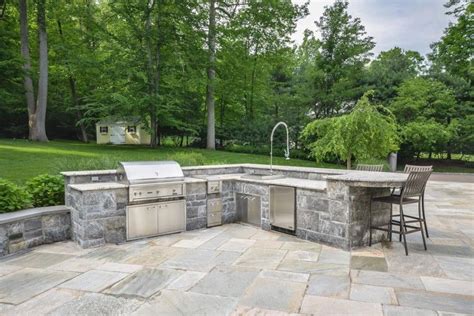 Divine L Shaped Outdoor Kitchen Island With Waterfall Countertop